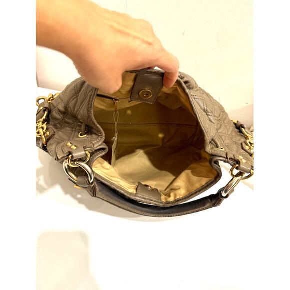Marc Jacobs Quilted Leather Chain Stam Hobo Bag Olive Taupe Women's - Picture 11 of 16